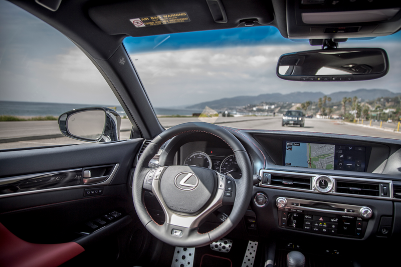 Illustration for article titled How Does A Brand New Lexus Compare To A Used One With 900,000 Miles?